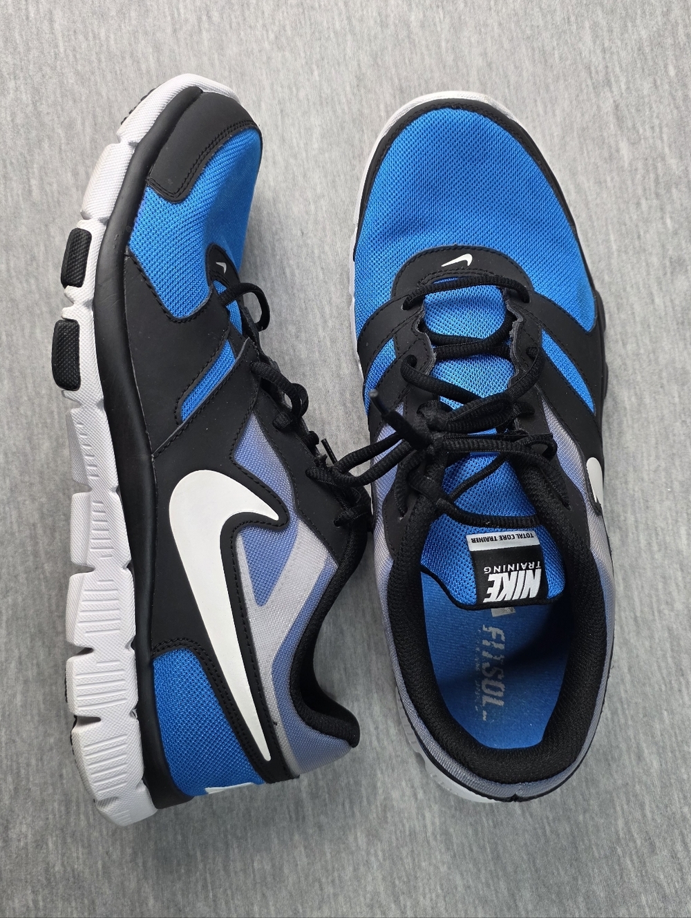 Nike Total Core Cross Trainers Bright Blue and Black Athletic Sneakers Size 12 M